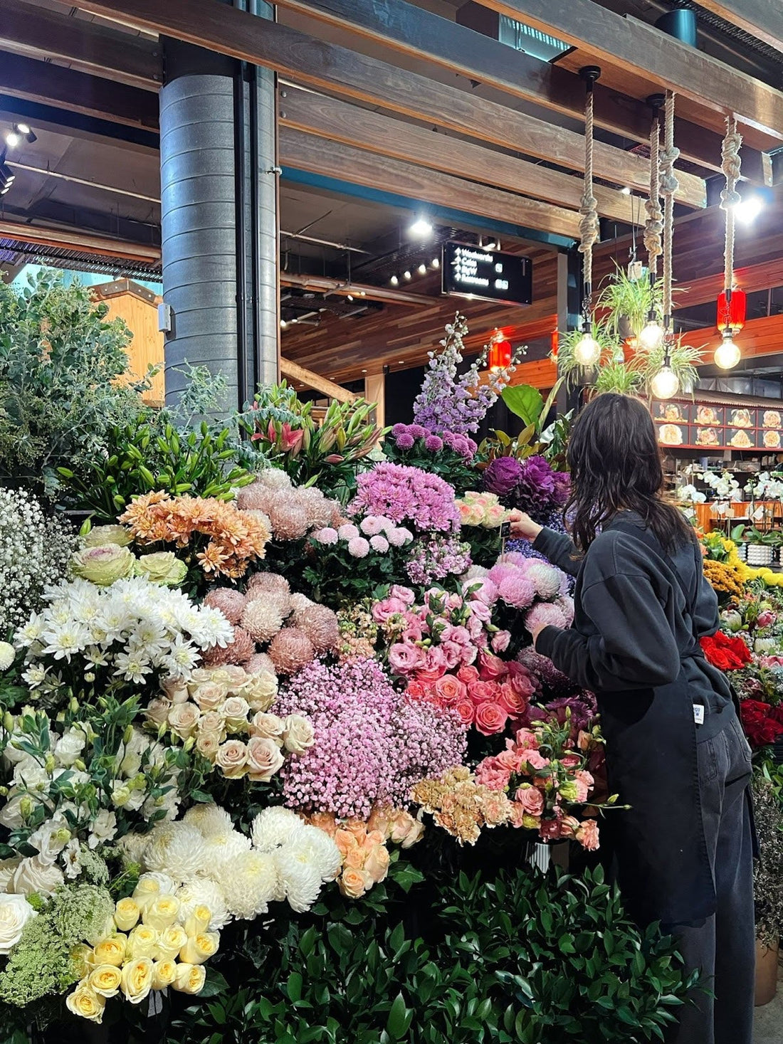 Do Guys Get Flowers At Graduation?-Bloombar Flowers